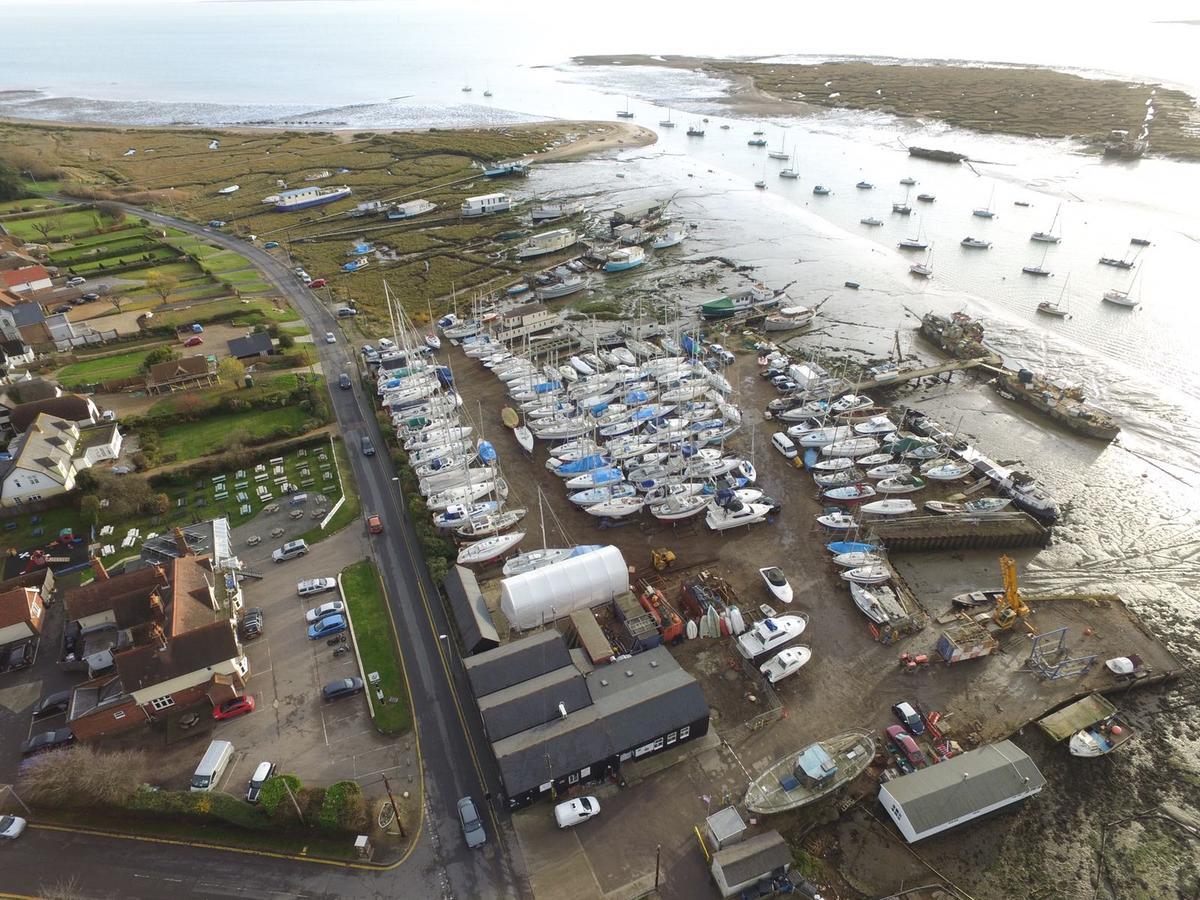 The Victory At Mersea Вест-Мерсі Екстер'єр фото